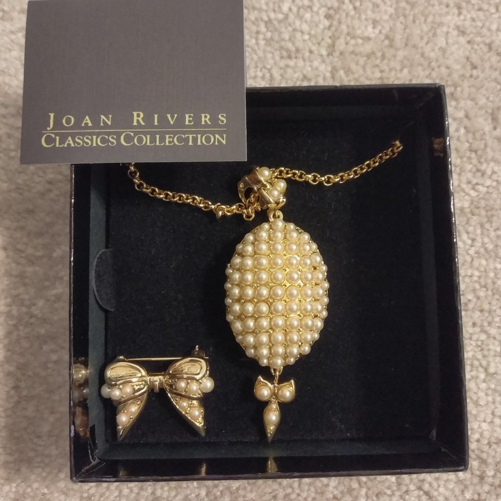 NIB Goldtone Pearl Locket with matching Bow Pin